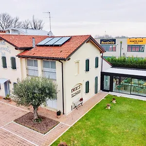 villa-myosotis-mirano.hotelinveneto.com/